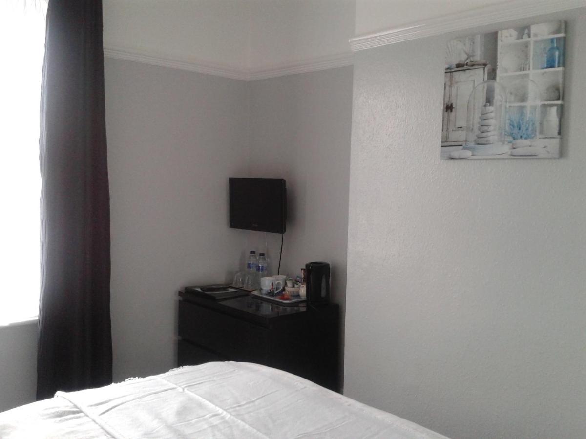 South Rising Guest House 풀 외부 사진