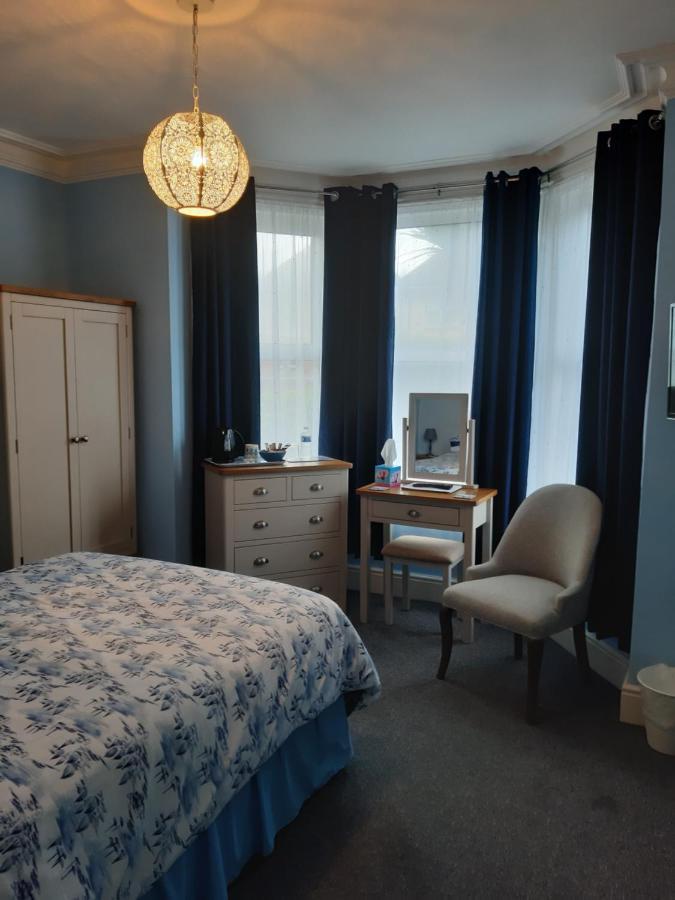 South Rising Guest House 풀 외부 사진