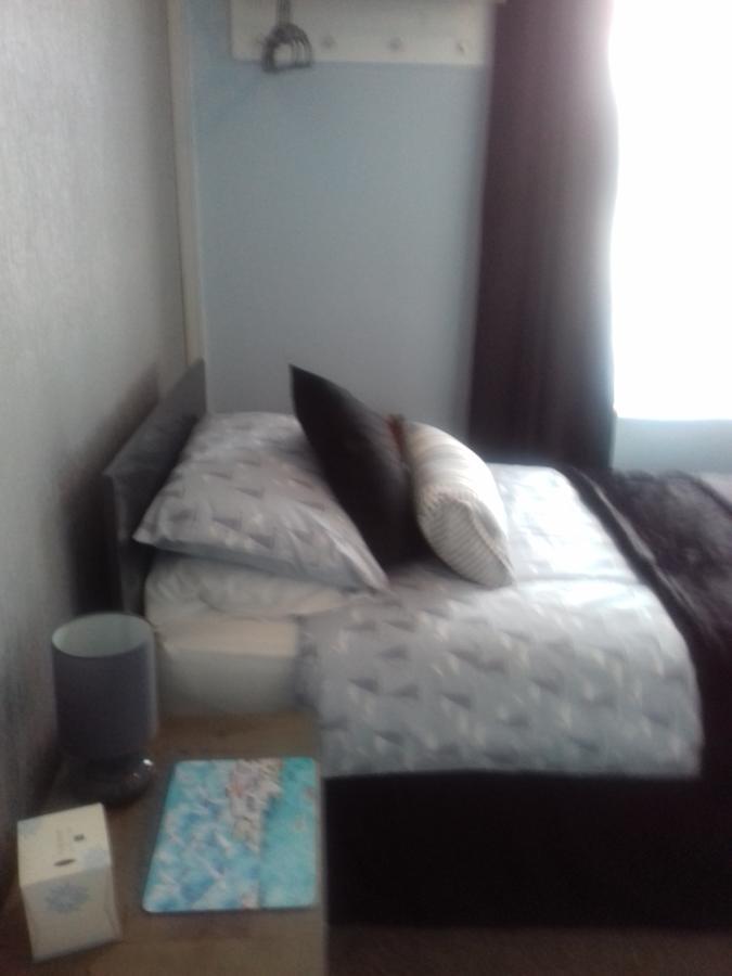 South Rising Guest House 풀 외부 사진