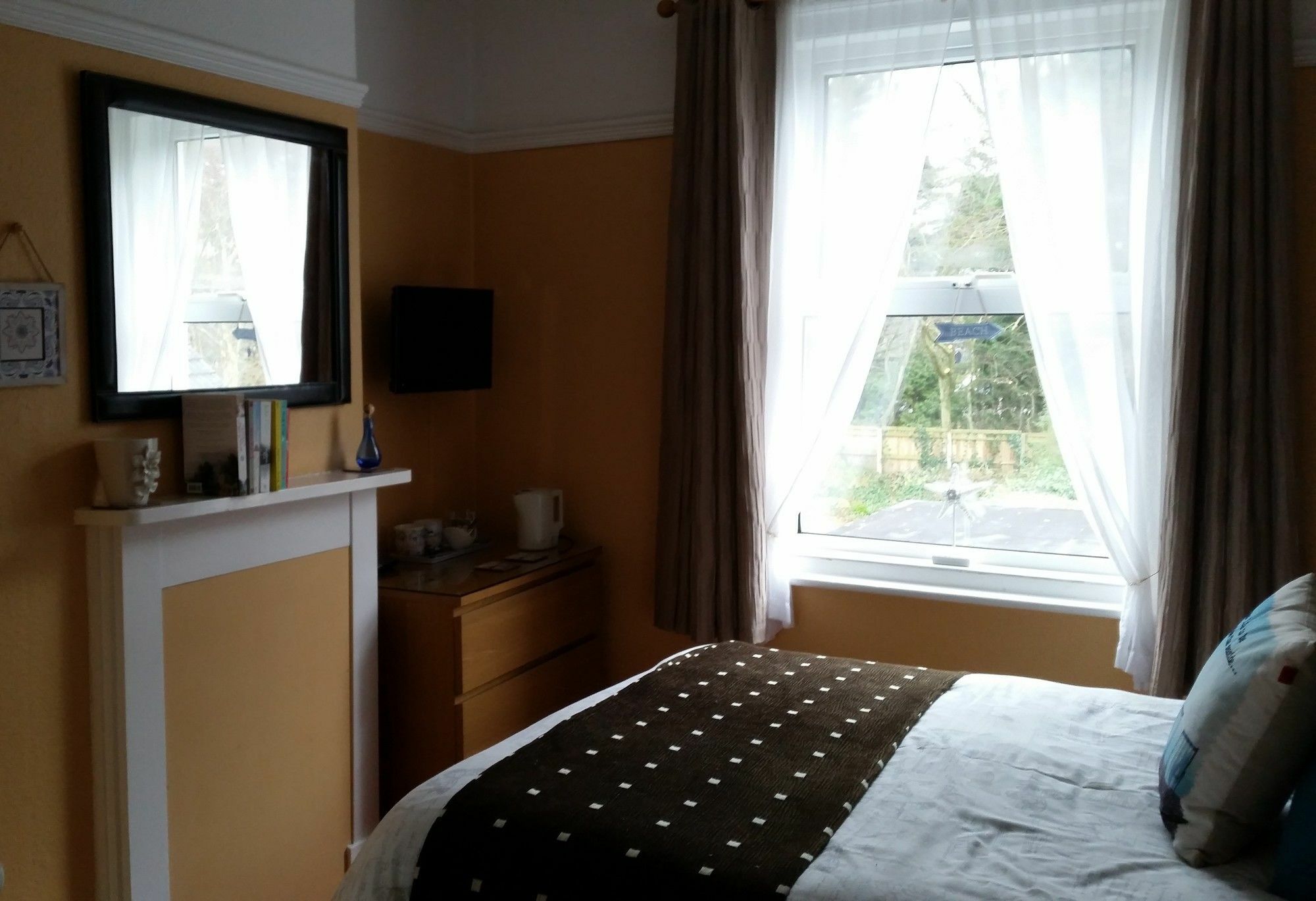 South Rising Guest House 풀 외부 사진