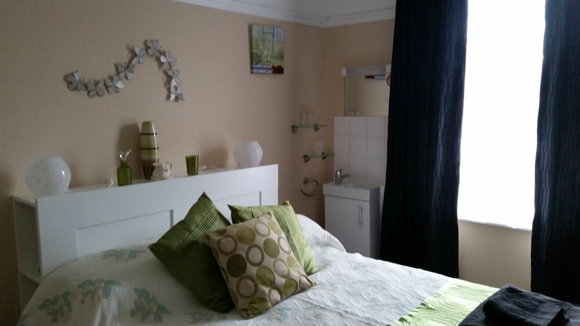 South Rising Guest House 풀 외부 사진